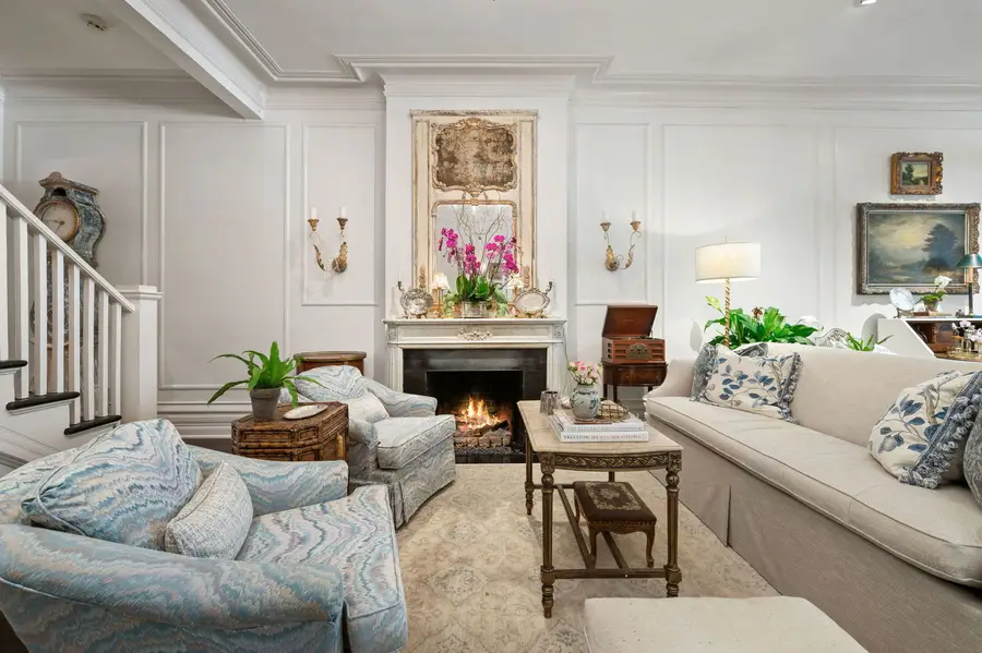 55 E Elm Street, Chicago, IL 60611 - Image #3