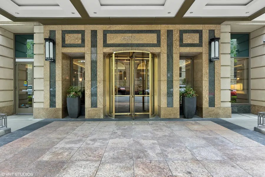 25 E Superior Street #2405, Chicago, IL 60611 - Image #2