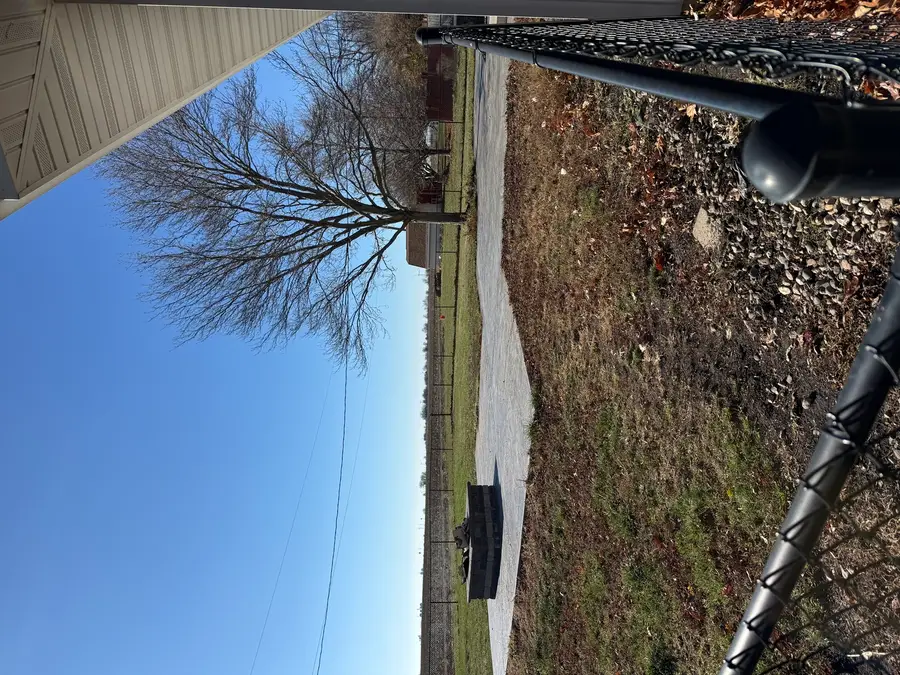 208 E Newton Street, Mansfield, IL 61854 - Image #3