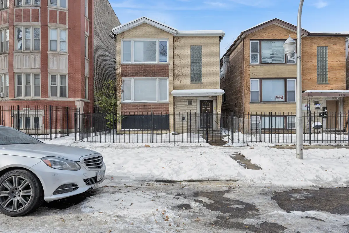 7820 S Essex Avenue, Chicago, IL 60649 - Image #1