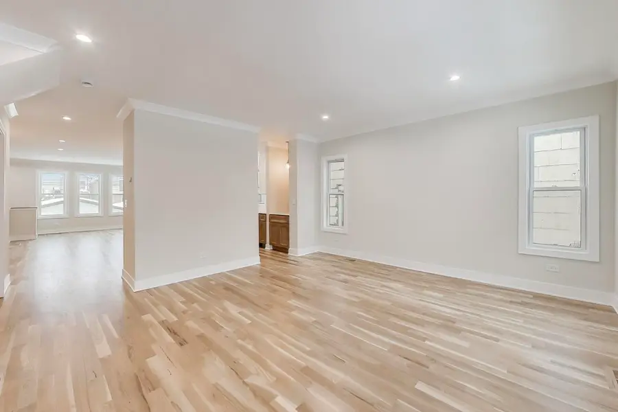 2529 N Lawndale Avenue, Chicago, IL 60647 - Image #3