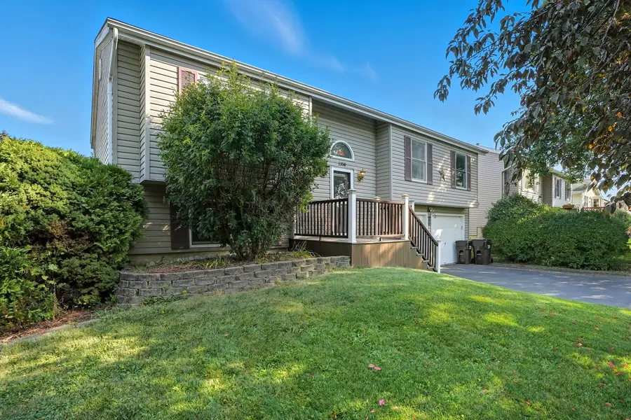 1358 Cottonwood Lane, Crystal Lake, IL 60014 - Image #2