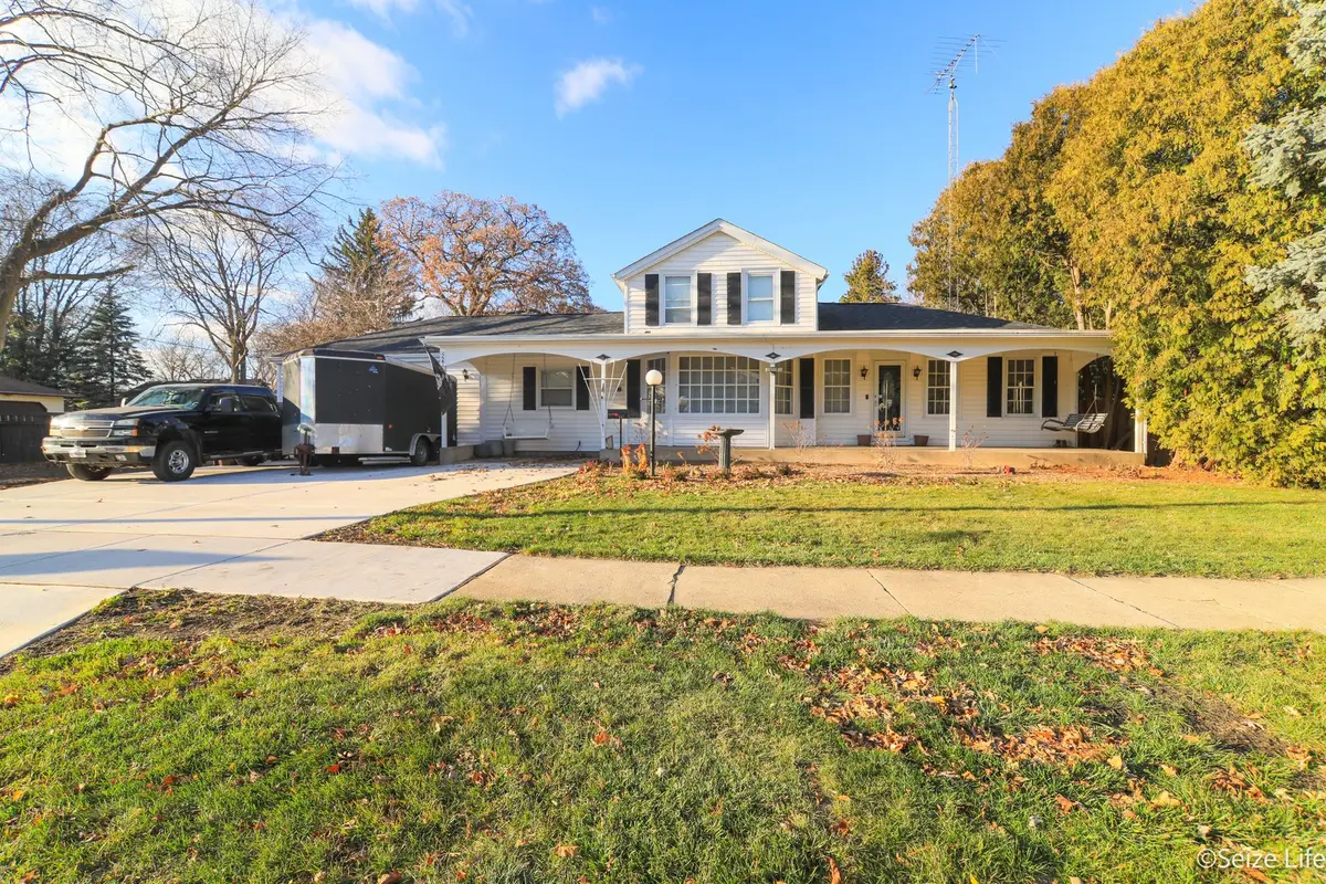527 W Madison Street, Belvidere, IL 61008 - Image #1