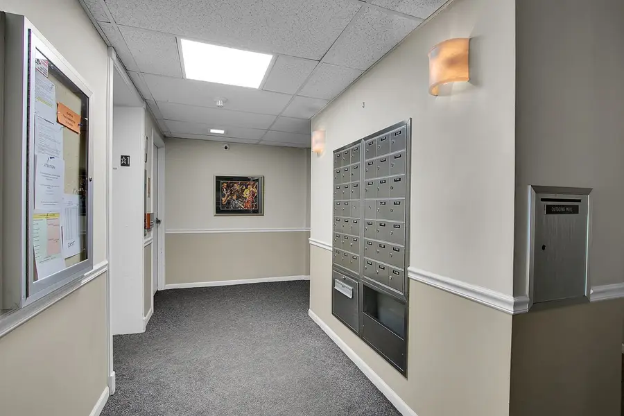 5S040 Pebblewood Lane #E103, Naperville, IL 60563 - Image #2