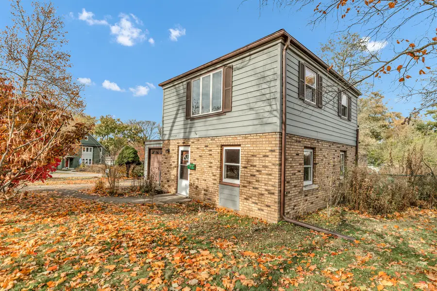 1623 Sawyer Avenue, Glen Ellyn, IL 60137 - Image #2