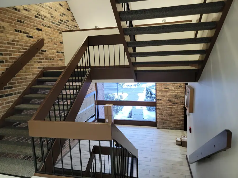 1810 Hemlock Place #209, Schaumburg, IL 60173 - Image #2