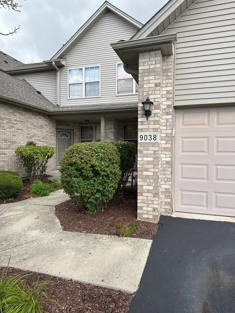 9038 Mansfield Drive, Tinley Park, IL 60487 - Image #2