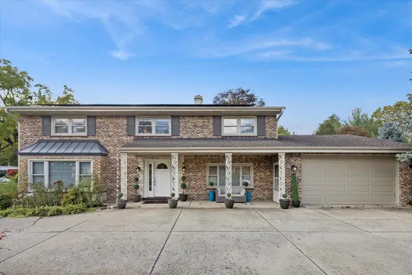 214 N Elmhurst Road, Prospect Heights, IL 60070