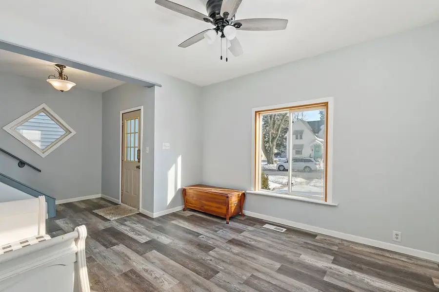 329 S 10th Street, Dekalb, IL 60115 - Image #2