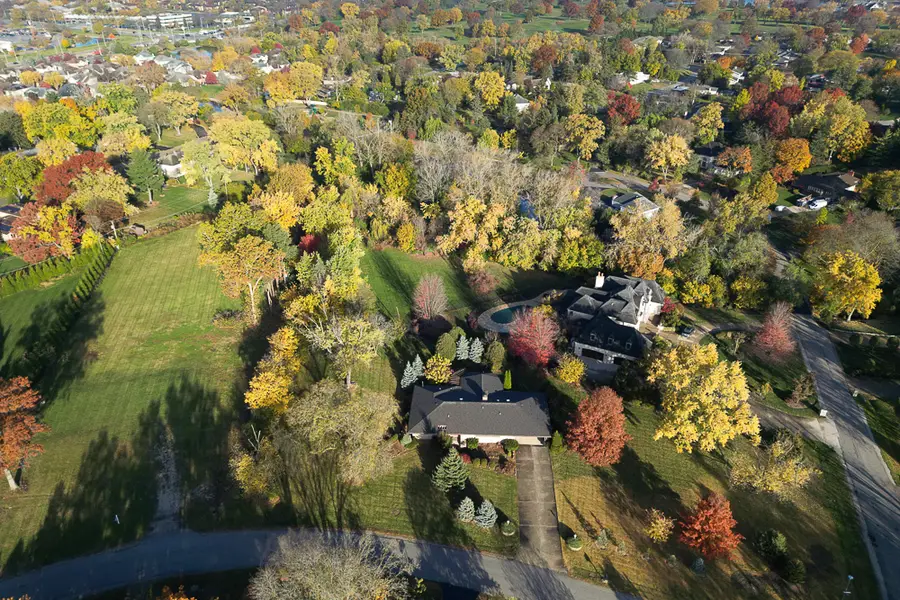 520 Ridgemoor Drive, Willowbrook, IL 60527 - Image #3