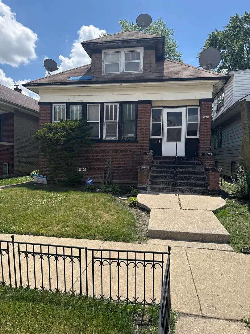 5425 W Kamerling Avenue, Chicago, IL 60651 - Image #1