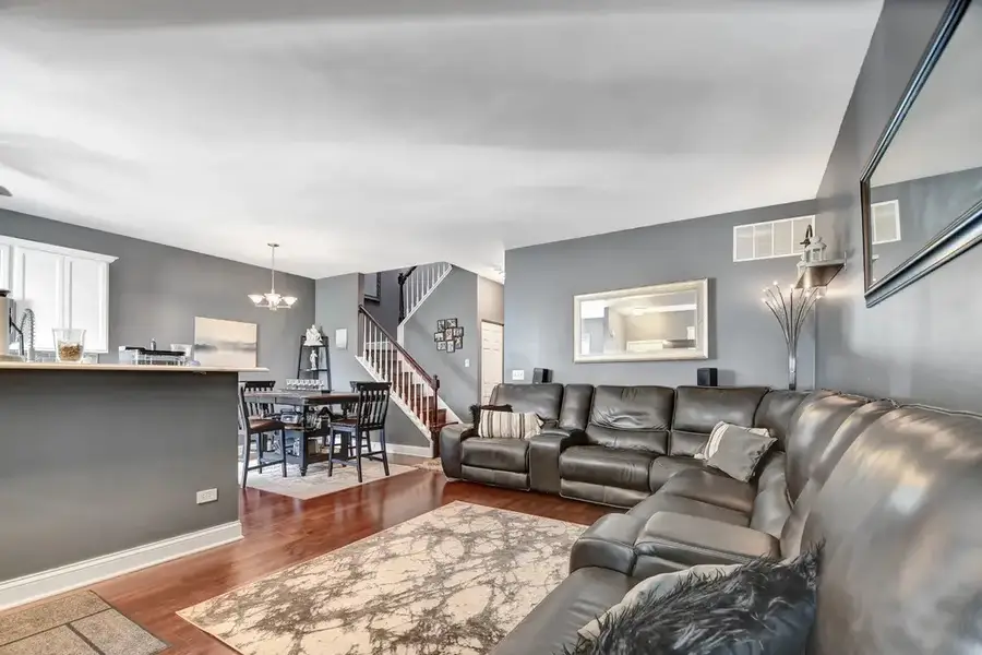 142 Azalea Circle, Romeoville, IL 60446 - Image #2