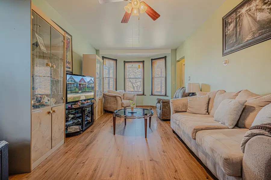 2219 N Kilbourn Avenue, Chicago, IL 60639 - Image #2