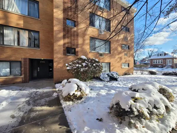 2700 W Lunt Avenue #201, Chicago, IL 60645