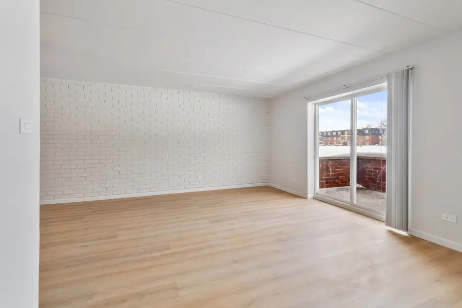 17000 Novak Drive #T-105, Hazel Crest, IL 60429 - Image #3