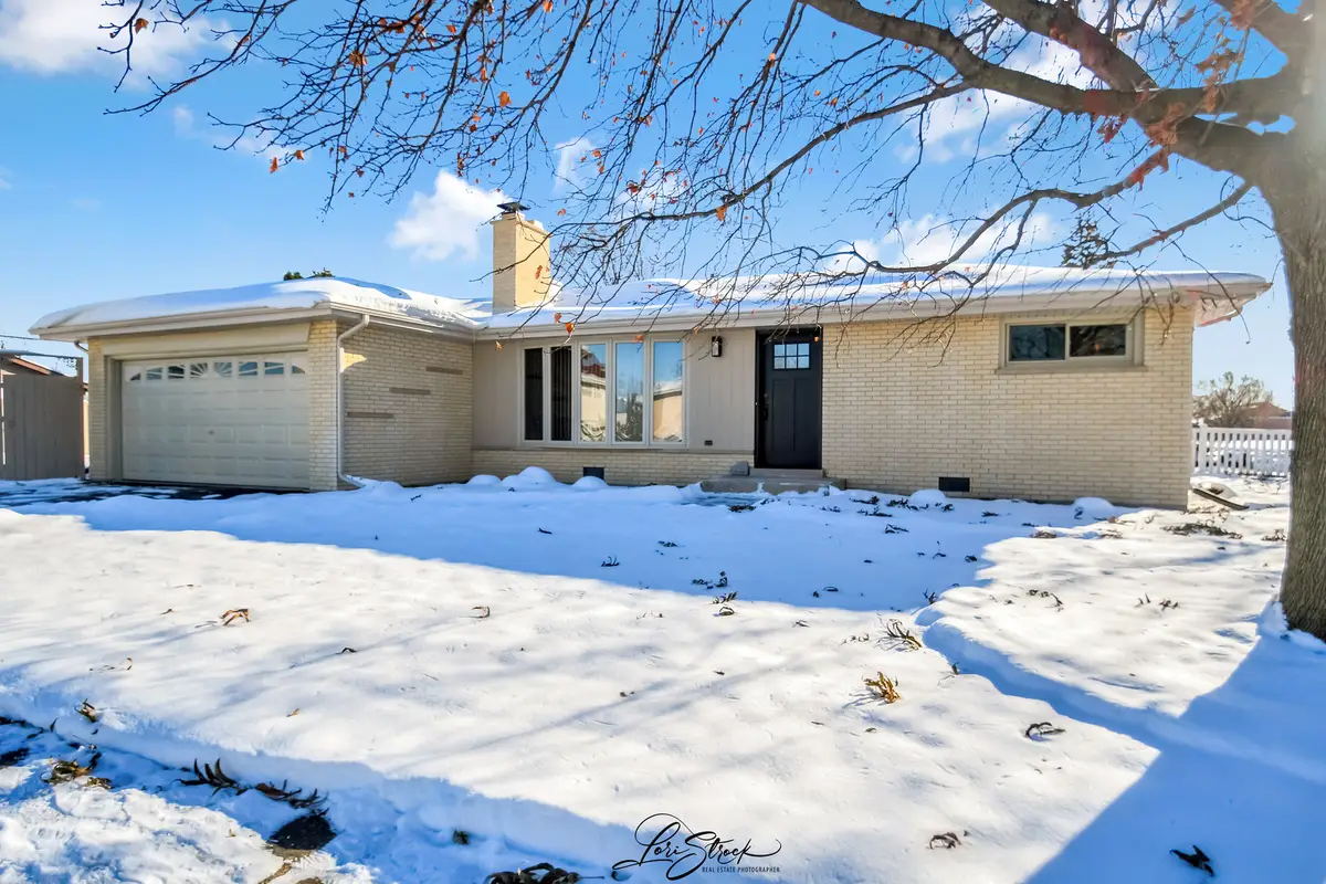 8101 S Oketo Avenue, Bridgeview, IL 60455 - Image #1