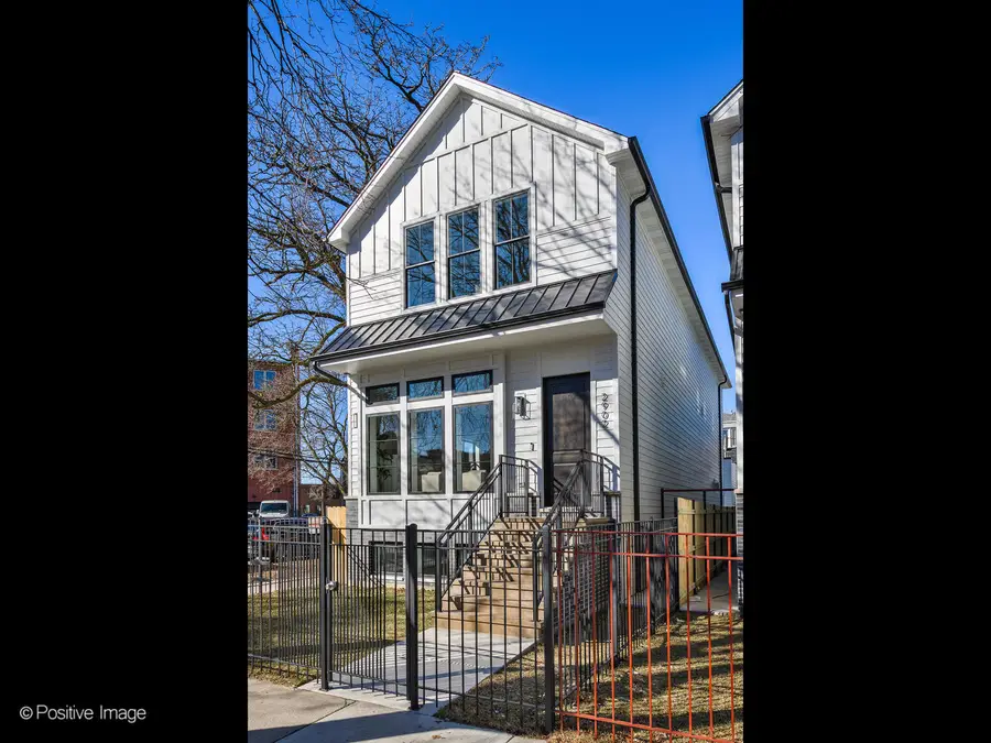 2902 N Seeley Avenue, Chicago, IL 60618 - Image #2