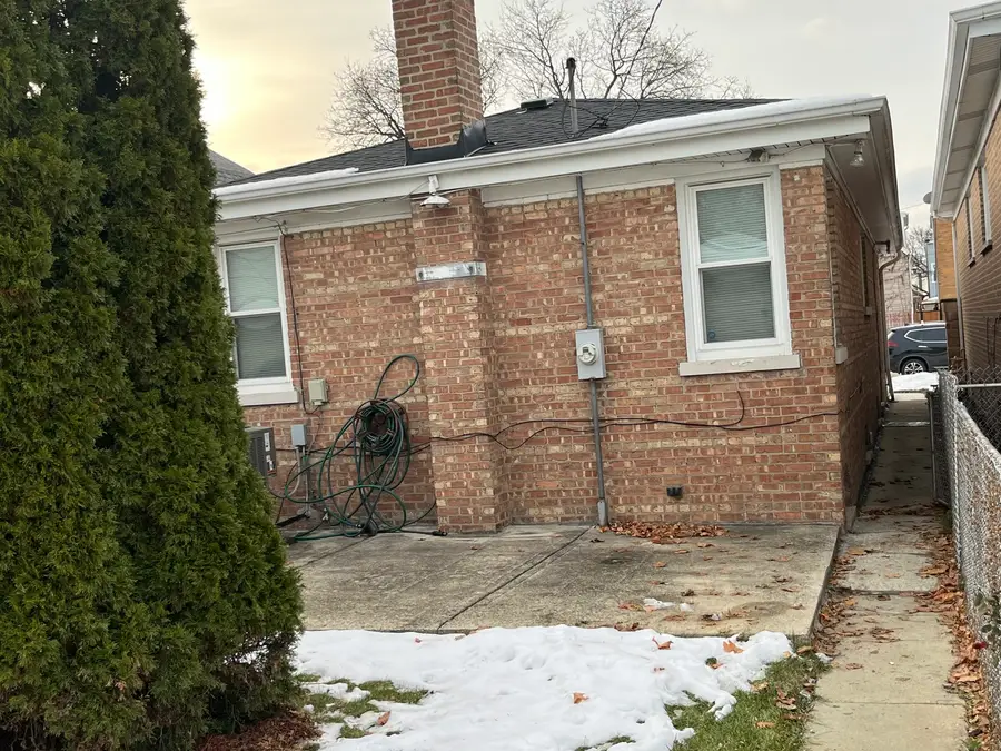 841 N Kildare Avenue, Chicago, IL 60651 - Image #2