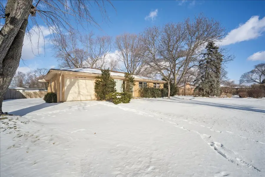 1402 W Willow Lane, Mount Prospect, IL 60056 - Image #2