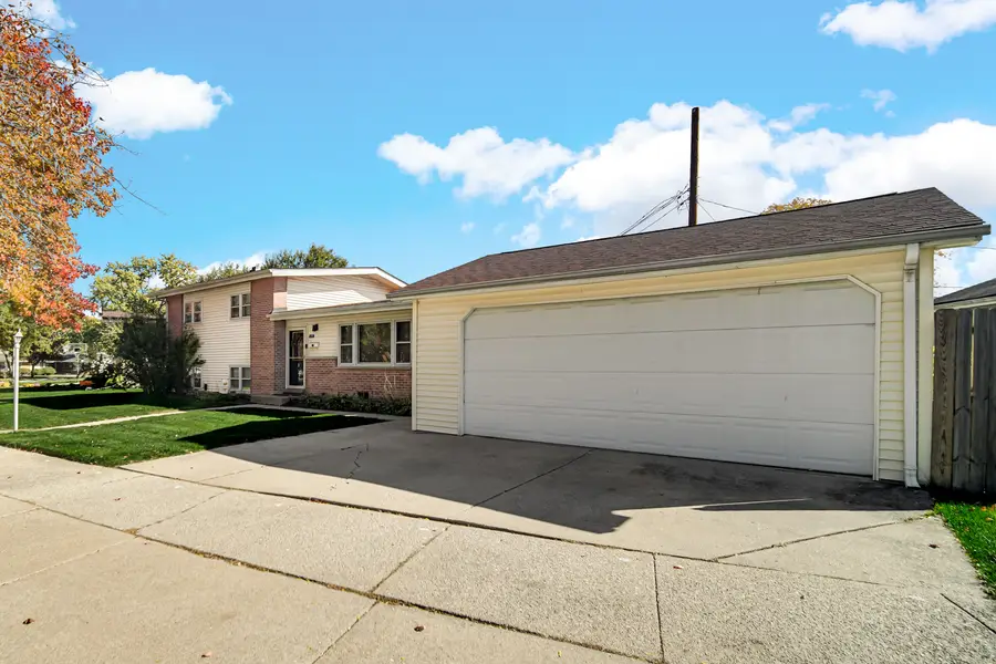 420 Carey Court, Chicago Heights, IL 60411 - Image #2