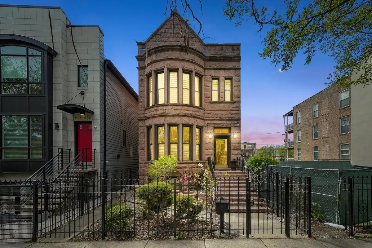 4540 S Prairie Avenue, Chicago, IL 60653 - Image #1