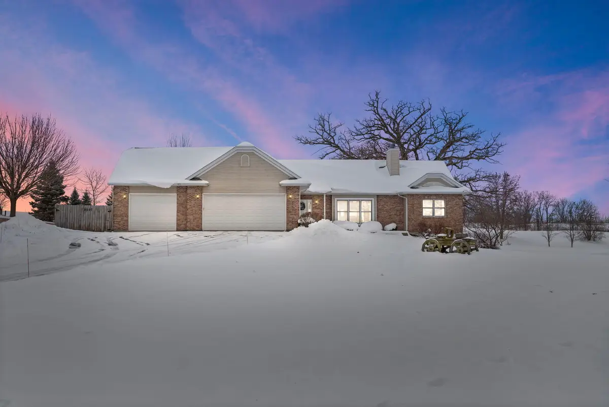 8207 Squirrel Drive, Spring Grove, IL 60081 - Image #1