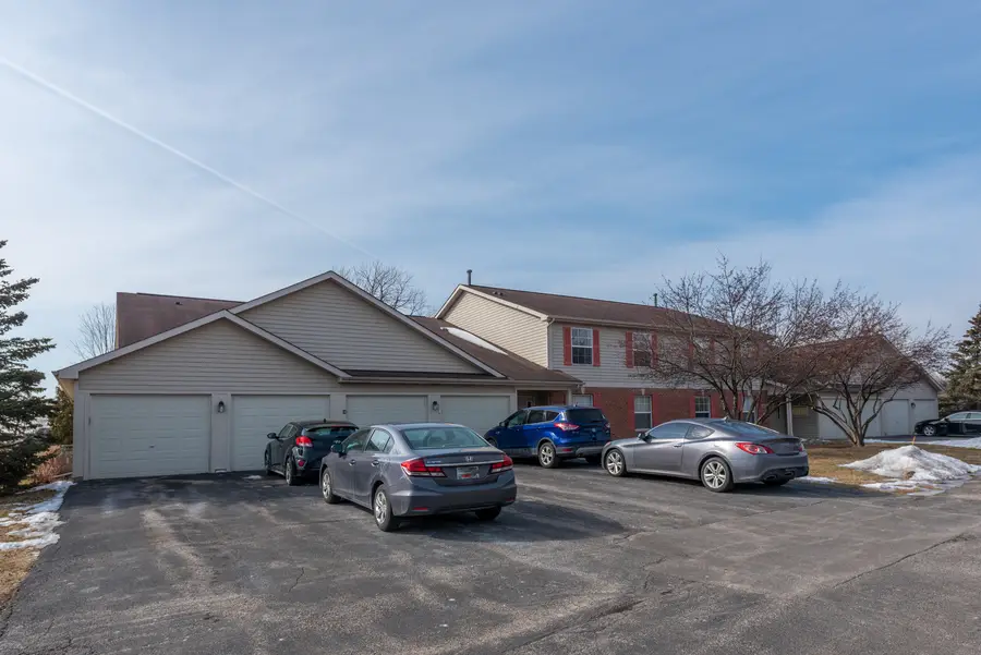 974 N Village Drive #4, Round Lake Beach, IL 60073 - Image #2
