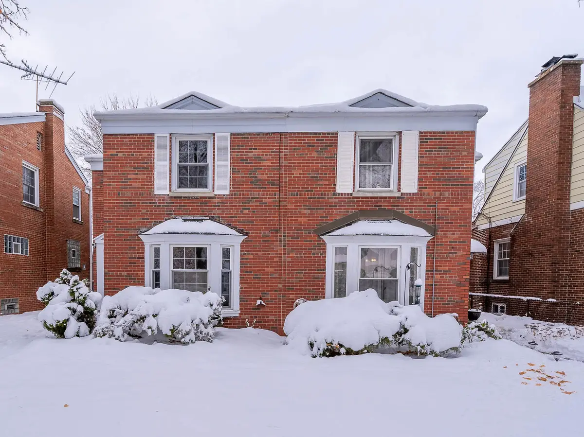 6704 Trumbull Avenue, Lincolnwood, IL 60712 - Image #1