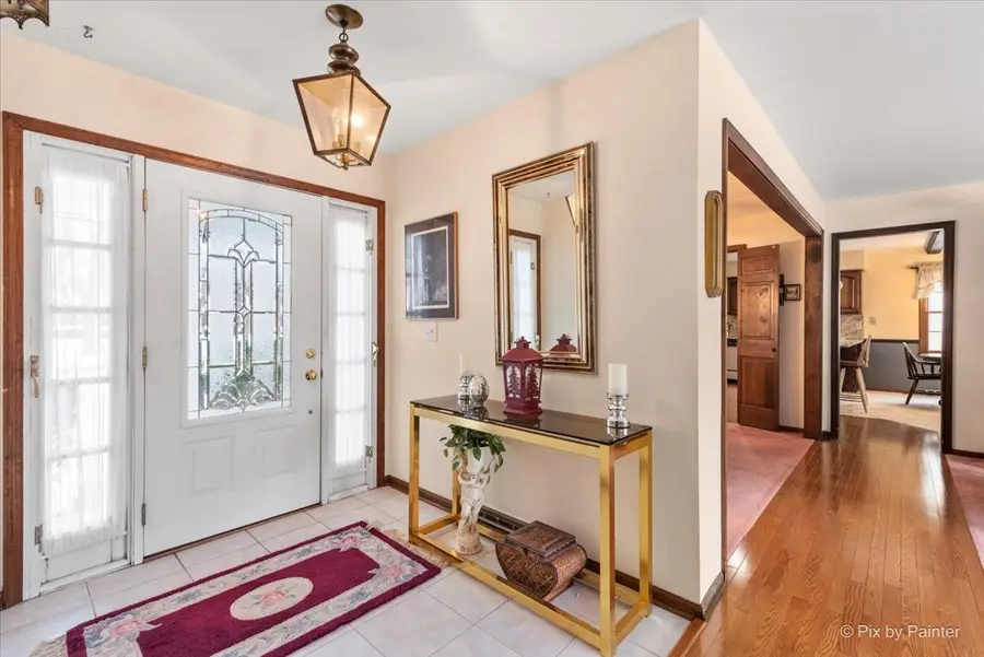 145 Sherwood Drive, Cary, IL 60013 - Image #3