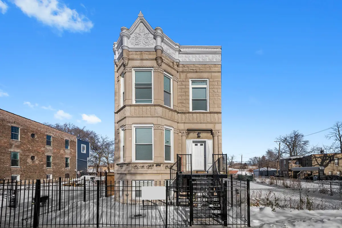 3824 W Fulton Street, Chicago, IL 60624 - Image #1