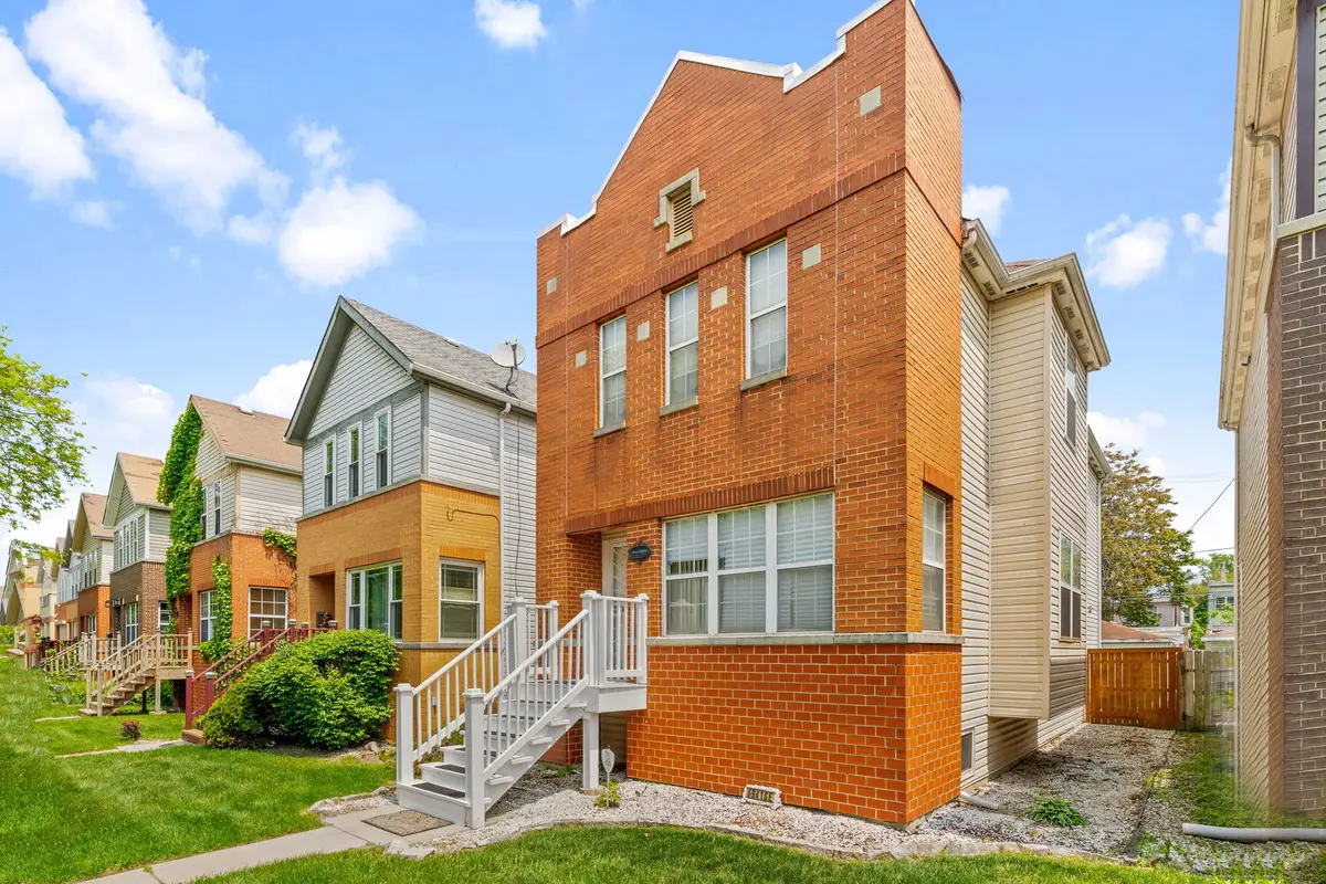 6941 S East End Avenue, Chicago, IL 60649 - Image #1