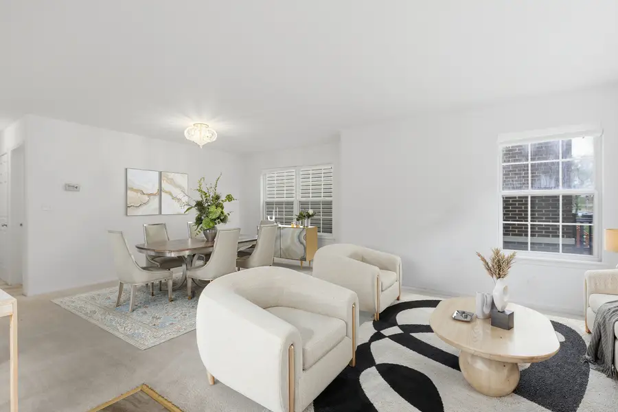 6941 S East End Avenue, Chicago, IL 60649 - Image #3