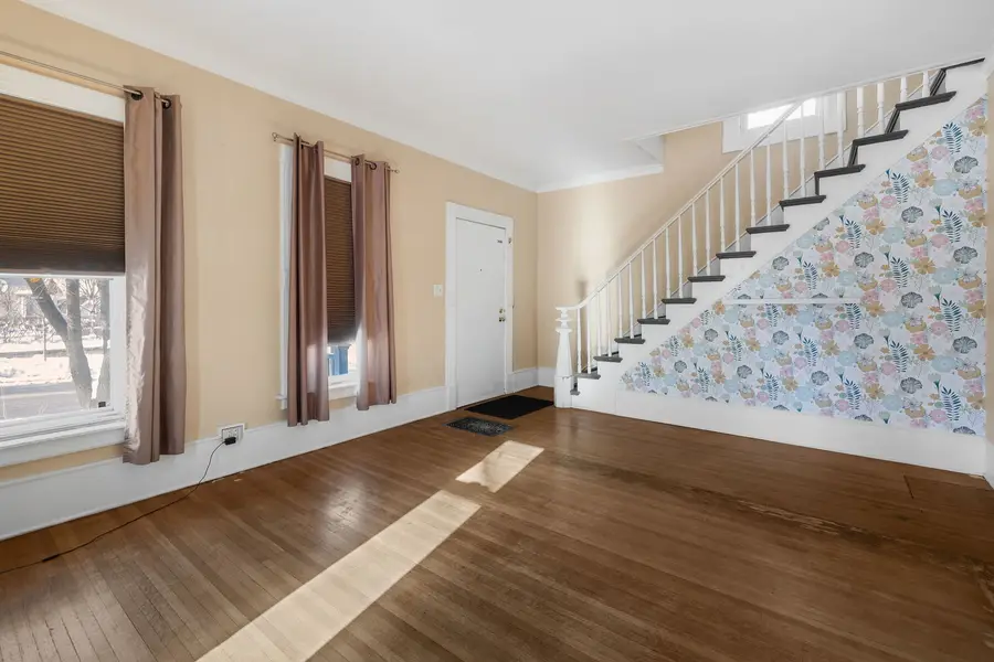 217 Henry Street, Elgin, IL 60120 - Image #3