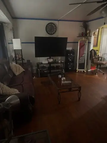 10436 S Calumet Avenue, Chicago, IL 60628 - Image #3