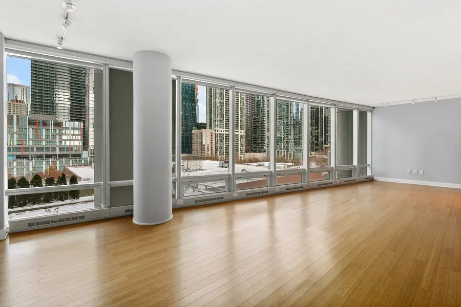 340 E Randolph Street #302, Chicago, IL 60601 - Image #3