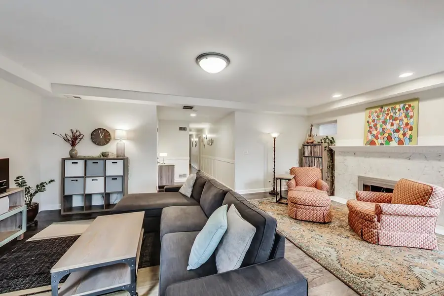 945 W Agatite Avenue #2, Chicago, IL 60640 - Image #2