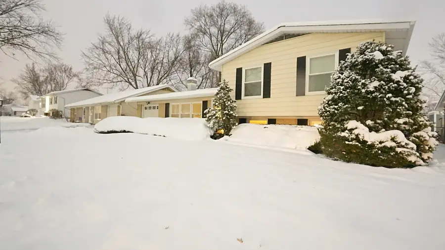 7843 Kensington Lane, Hanover Park, IL 60133 - Image #3