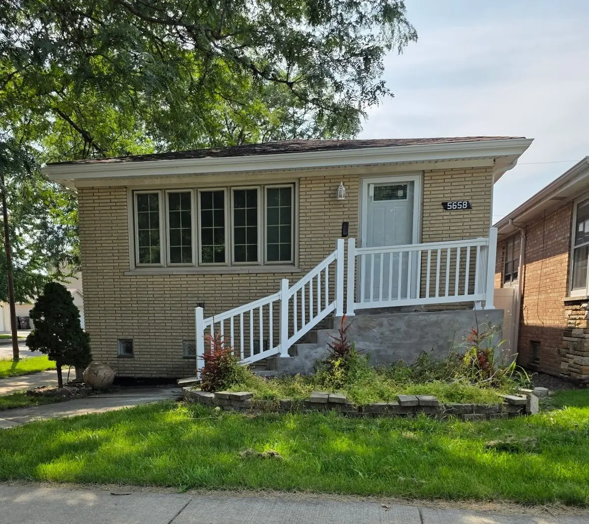 5658 S Austin Avenue, Chicago, IL 60638 - Image #1