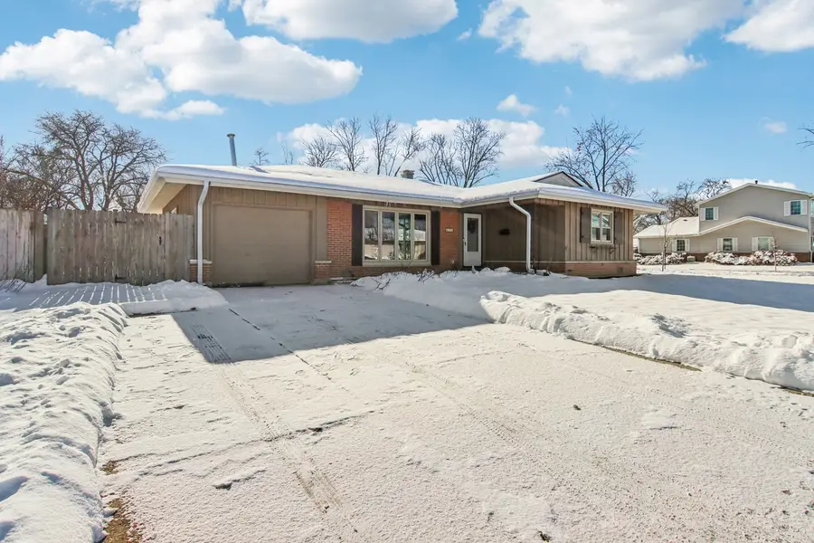 231 Tower Lane, Elk Grove Village, IL 60007 - Image #2
