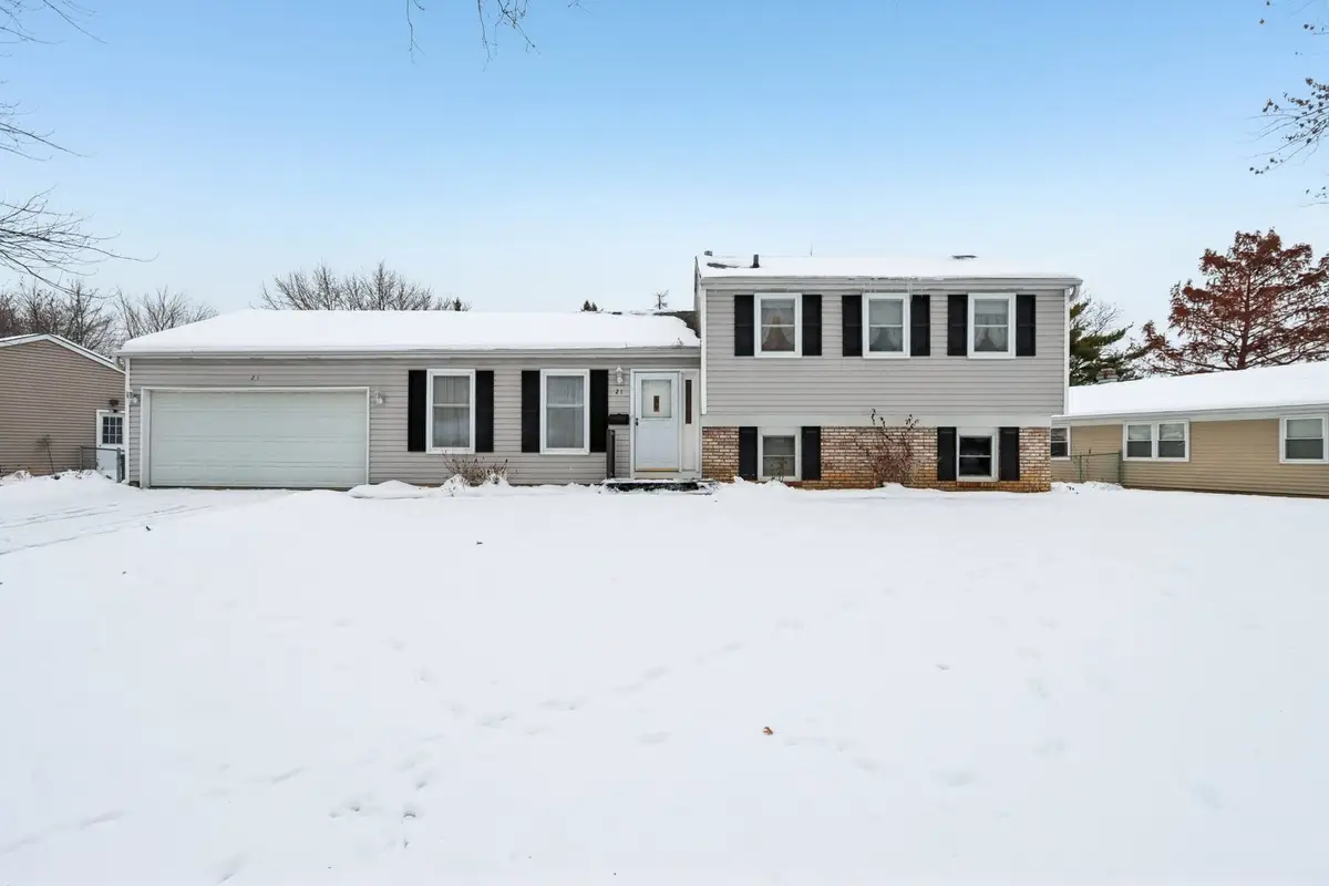 21 Cumberland Drive, Schaumburg, IL 60194 - Image #1