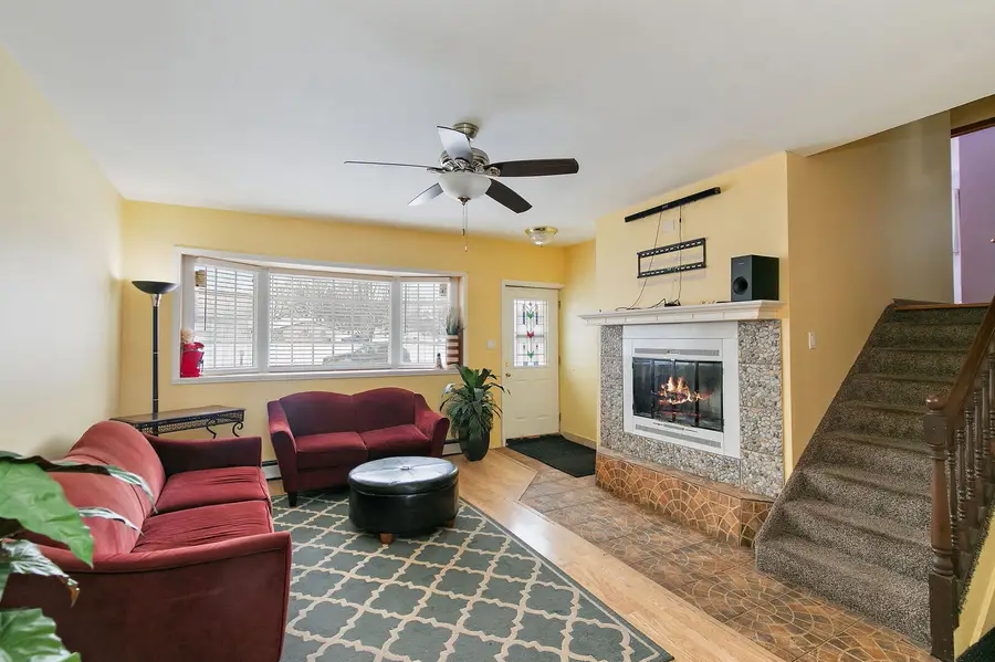 11618 Douglas Avenue, Huntley, IL 60142 - Image #2