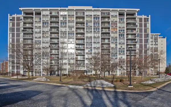 8809 Golf Road #8J, Niles, IL 60714