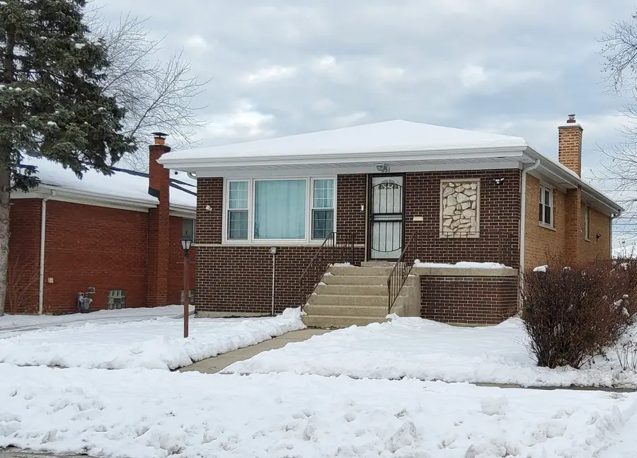 651 Bensley Avenue, Calumet City, IL 60409 - Image #2