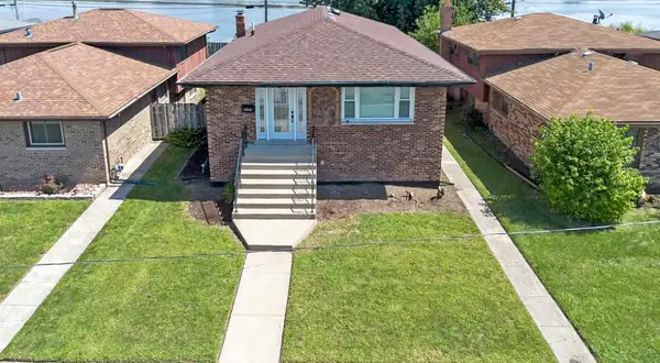 13921 S Manistee Avenue, Burnham, IL 60633