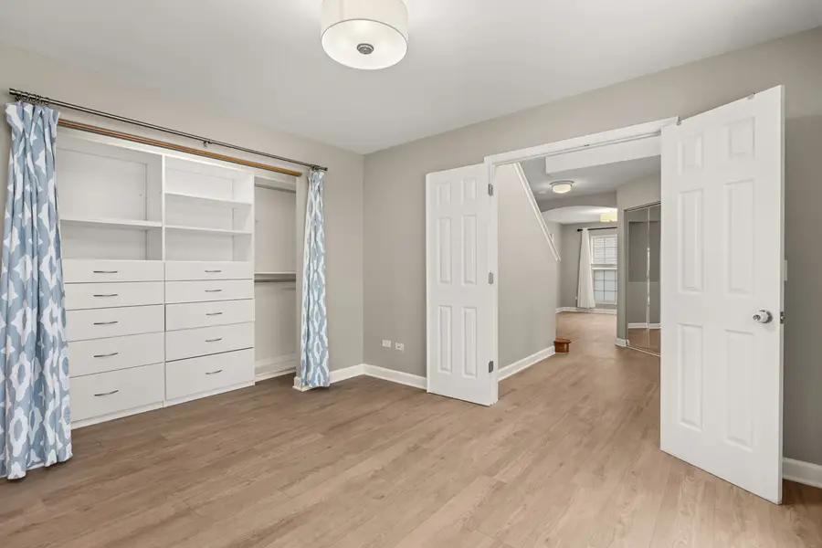 Address Withheld By Seller, Bolingbrook, IL 60440 - Image #3