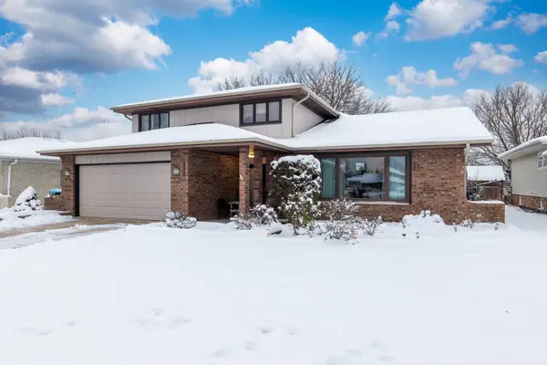 8058 Circle Drive, Palos Hills, IL 60465