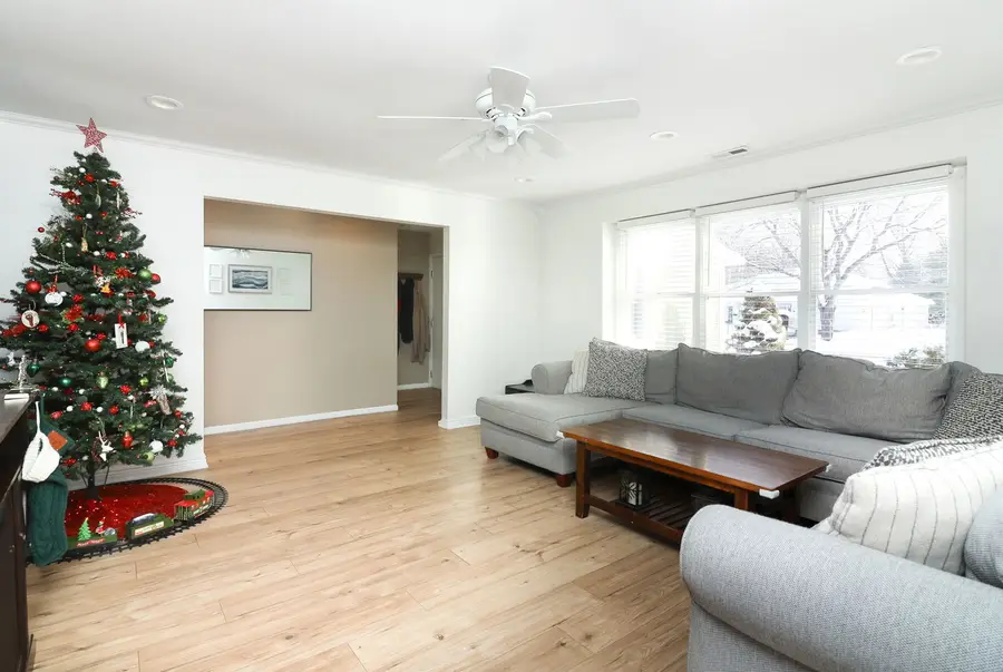 39 Cayman Drive, Montgomery, IL 60538 - Image #3