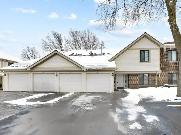 847 E Coach Road #1, Palatine, IL 60074