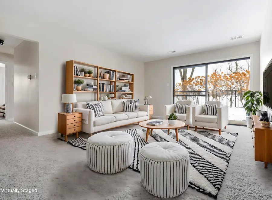 847 E Coach Road #1, Palatine, IL 60074 - Image #2