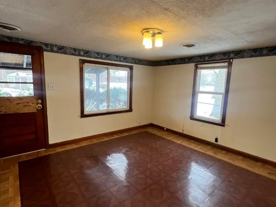 206 Crestwood Avenue, Tilton, IL 61833 - Image #2